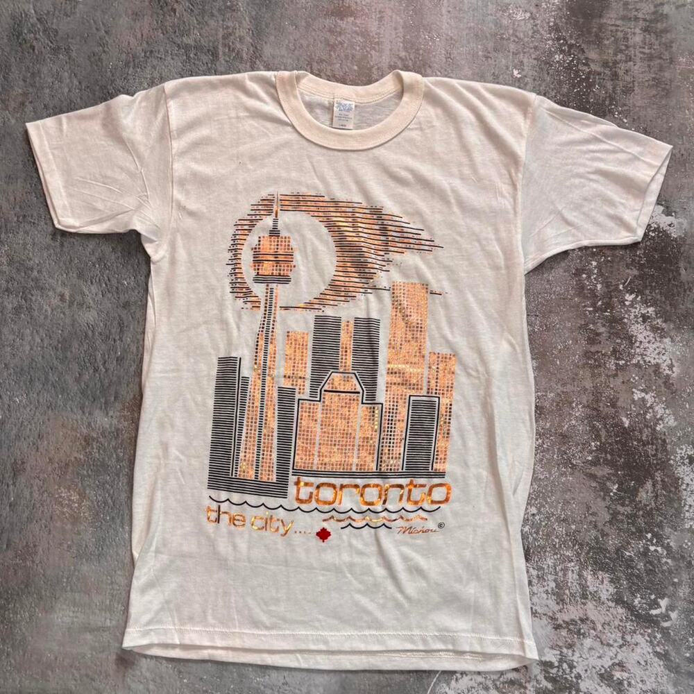 Vintage 80s Toronto Canada Skyline T Shirt. White Size Medium